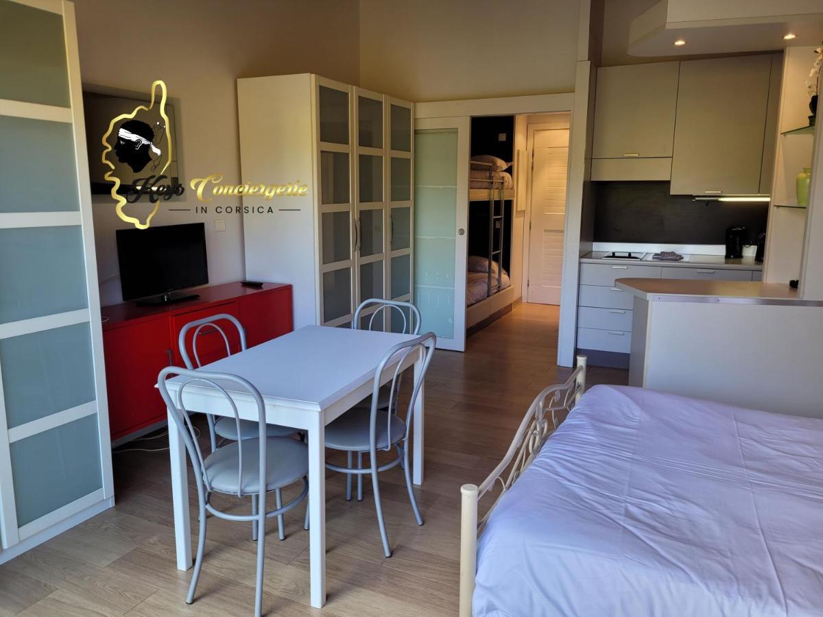 Studio 4 Pers Piscine Chauffee Acces A Pied A La Plage Santa Giulia 维琪奥港 外观 照片